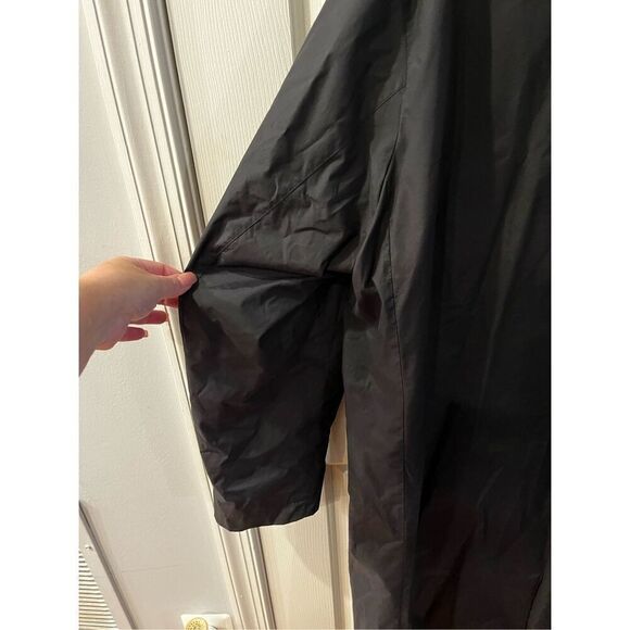 Jos. A. Bank Black Over Suit Rain Over Coat sz 44R EUC - Picture 6 of 8